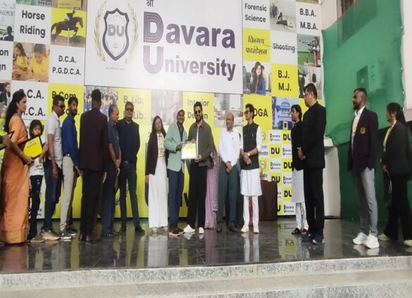 खरोरा के गायक कृष्ण कुमार मानिकपुरी को रायपुर में सम्मान