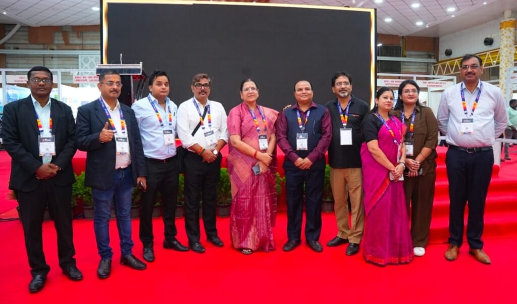 आईआईटीएम बेंगलुरु में छत्तीसगढ़ पर्यटन मंडल के स्टॉल पर प्रदेश की पर्यटन, संस्कृति और निवेश संभावनाओं का प्रदर्शन।