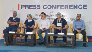एमएमआई नारायणा हॉस्पिटल रायपुर में 90 वर्षीय महिला का जटिल महाधमनी एन्यूरिज्म EVAR तकनीक से सफल उपचार।
