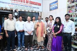 पारस इंस्टीट्यूट प्रतियोगिता