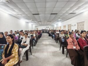 रायपुर के गुरुकुल महिला महाविद्यालय में 100 वीक नशा मुक्त युवा अभियान का शुभारंभ हुआ। विद्यार्थियों और NSS स्वयंसेवकों ने नशामुक्त जीवन का संकल्प लिया